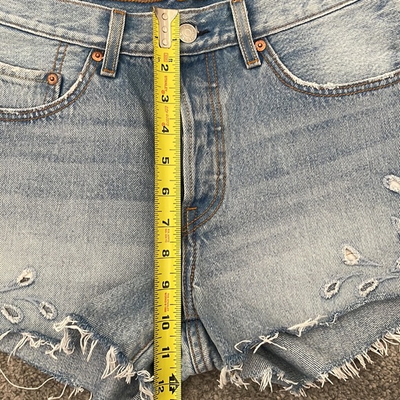 LEVI 501 high rise jean shorts with cut out detailing and button fly - Picture 4 of 13